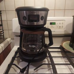 Mr. Coffee  (Coffee MAKER)