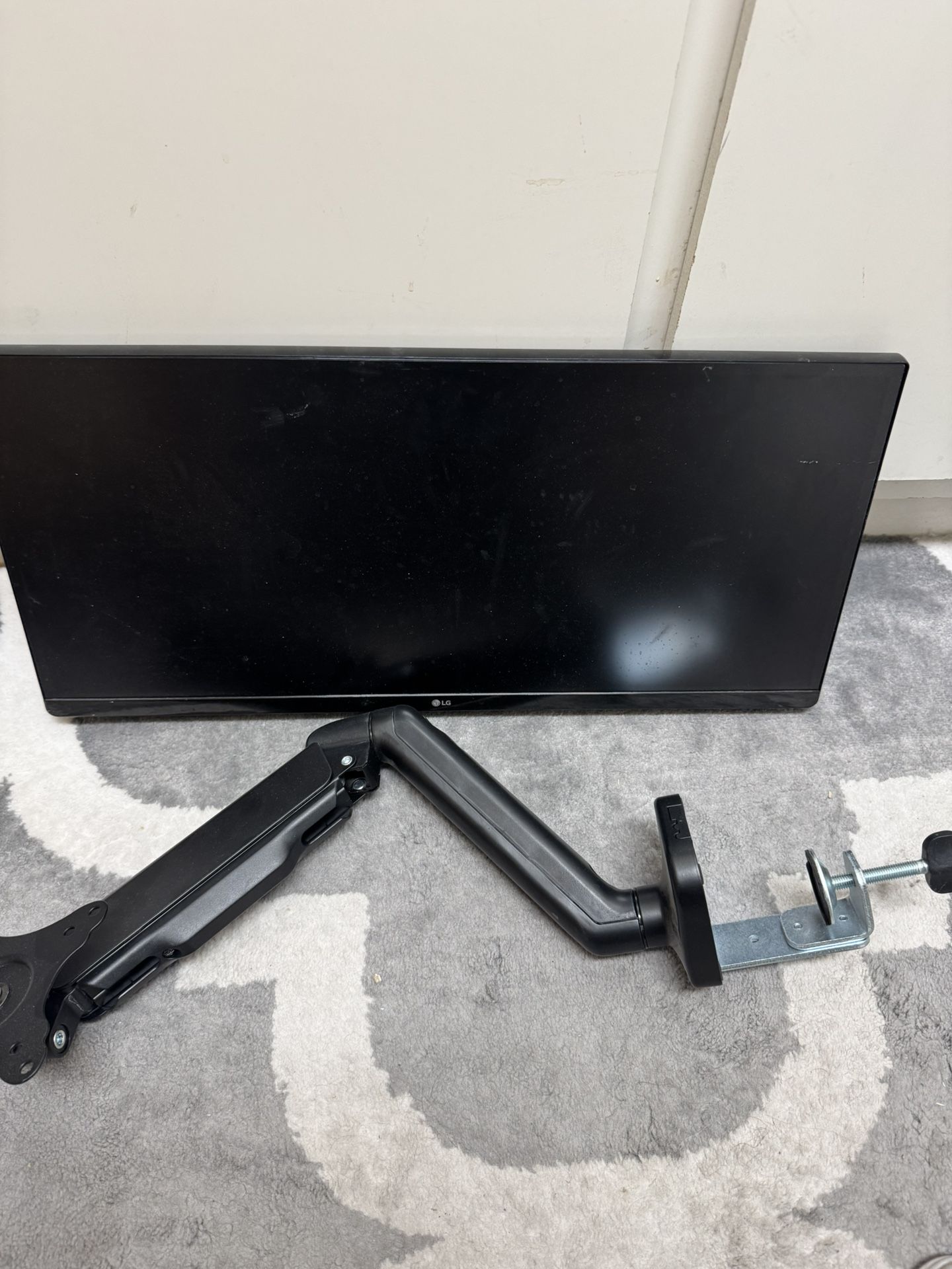 LG Ultrawide Monitor 24” With Articulating Mount
