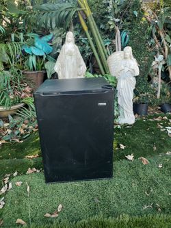 Refrigerador pequeño tipo bar medidas 26 de altura 19 de ancho