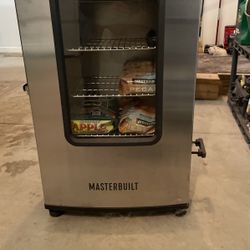 Master Built  Smoker