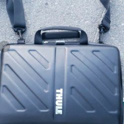 Thule Laptop Bag For Macbook, Ipad