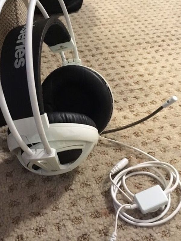 SteelSeries Siberia V2 Wired PC Gaming Headset – Discounted!