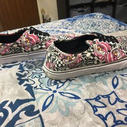 Alice Wonderland Chesshirie  Cat Vans 