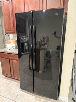 GE Refrigerator