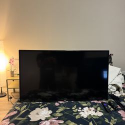 40” TCL TV