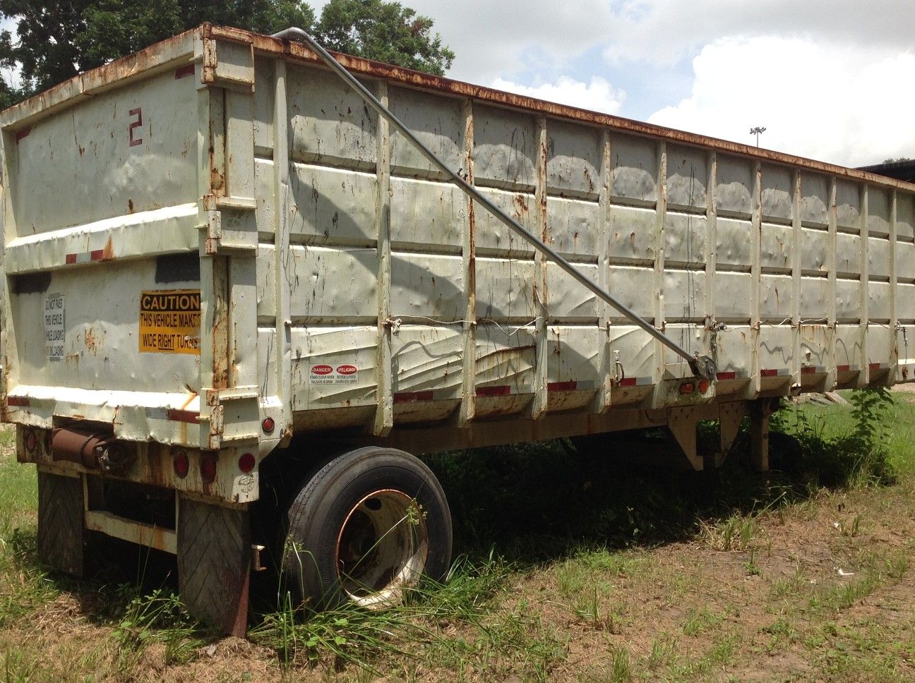 1997 DBLT debris trailer