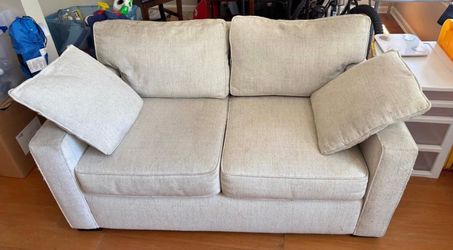 Love seat