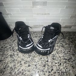 Nice Shoe. Clean. Read Disc