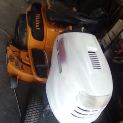 Cub Cadet Riding Lawn Mower