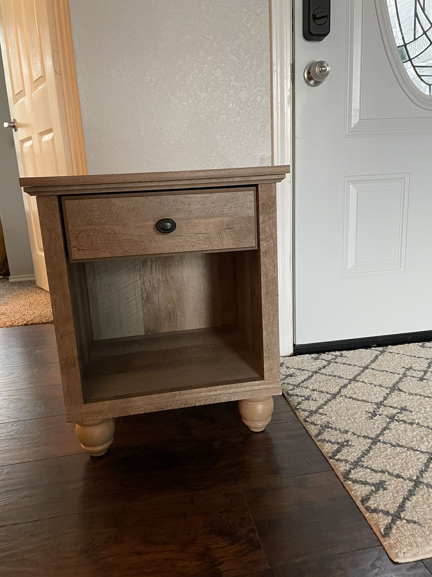 Night Stand/ End Table 