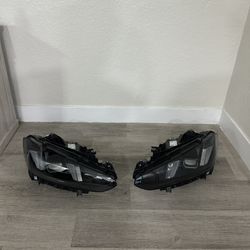 BMW 4 SERIS LCI FACELIFT ORIGINAL OEM LEFT AND RIGHT LED HEADLIGHTS HOUSING 2025/2026