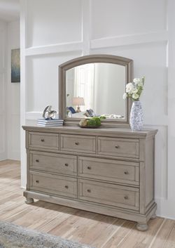 Lettner Light Gray Dresser and Mirror (Online Special Price)