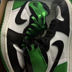 Jordan 1 Retro High OG ‘Lucky Green’ Size 8’5