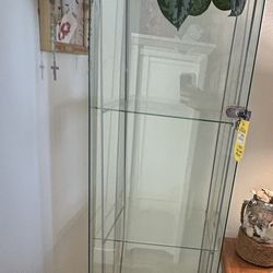 Glass Display 
