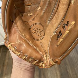 Pee Wee Little Kids Baseball Glove In Peoria 