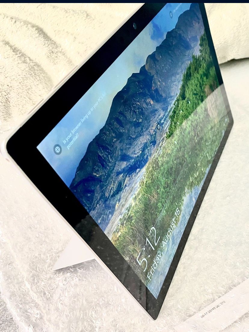 Microsoft Surface Pro - 12..3” Tablet, - 2017 - Windows 10 PRO