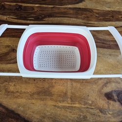 Large Sink Strainer Collander Collaspible Expandable Handles White And Red

