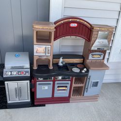 Great Condition Kids Kitchen/Barbecue Set! 