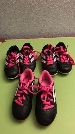 Girls soccer shoes