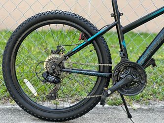 Schwin Sidewinder 24" mountain bike