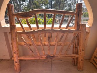 Handcrafted Rustic Queen Log Bed – Complete Frame Included 🌲