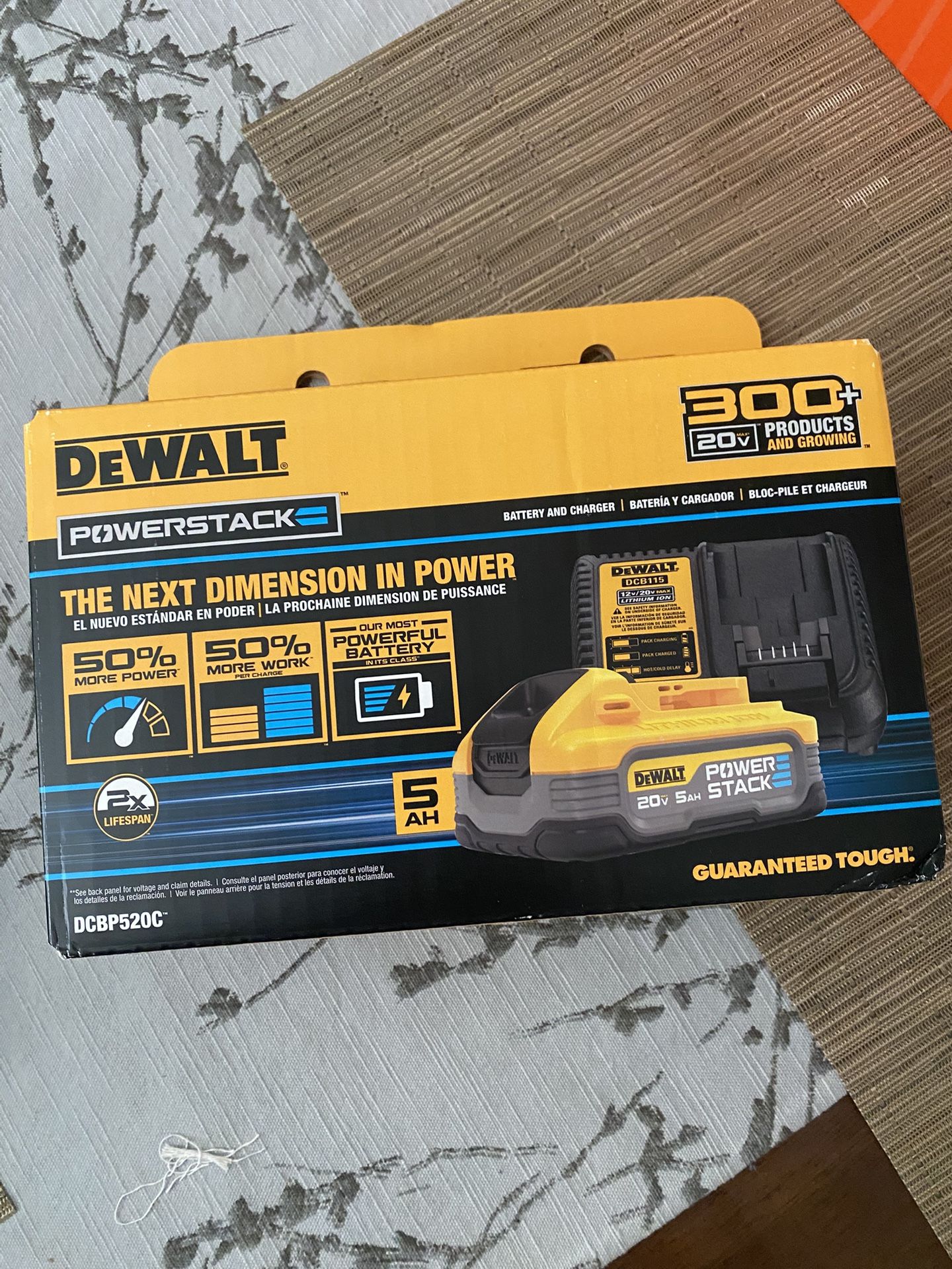 DEWALT 20V MAX XR POWERSTACK Lithium 5.0Ah starter kit