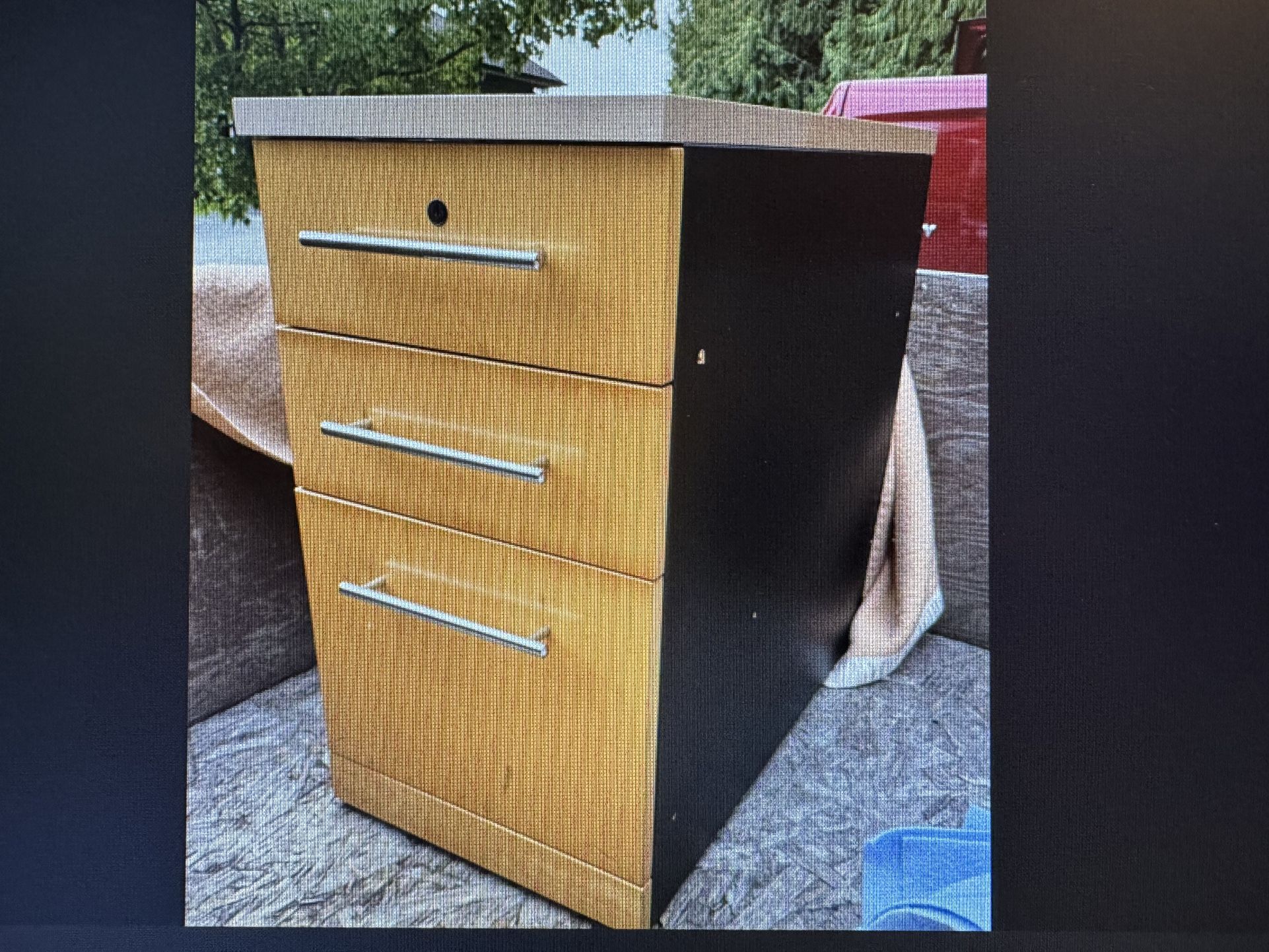 FREE FURNITURE ITEMS! 