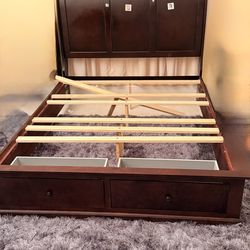 Queen bed  used
