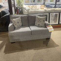 Loveseat 