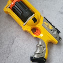 Nerf MAVERICK REV 6 , Like New, Great Condition 