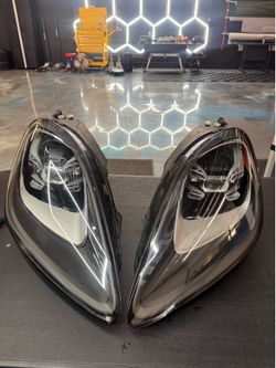 2019-2023 porsche cayenne headlights