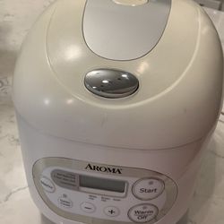 AROMA 6-CUP SENSOR LOGIC RICE COOKER for Sale in