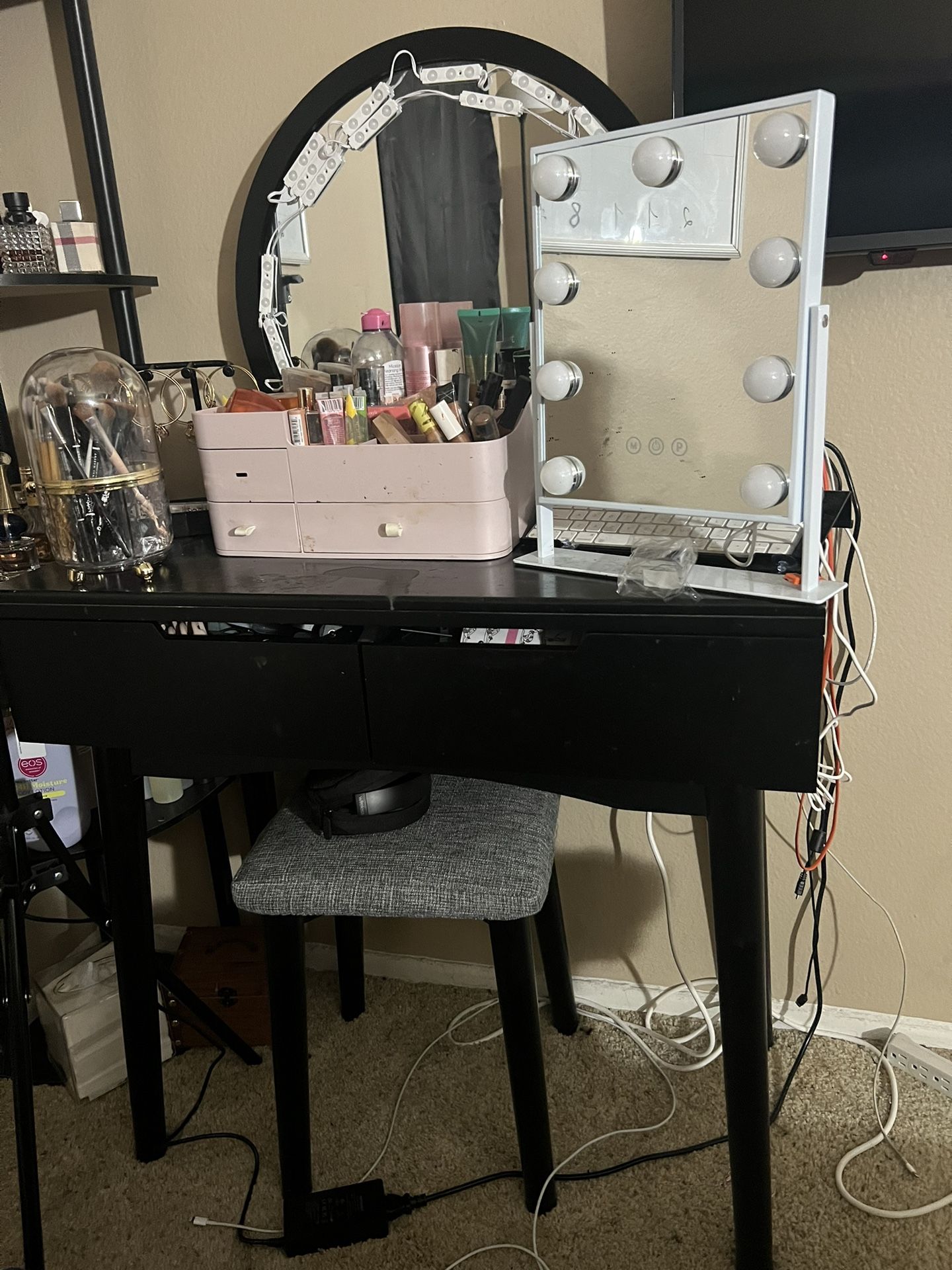 Makeup Vanity