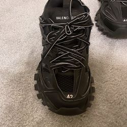 Balenciage led tracks