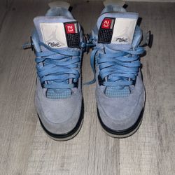 Jordan 4 University Blues
