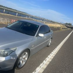 2009 BMW   528i 