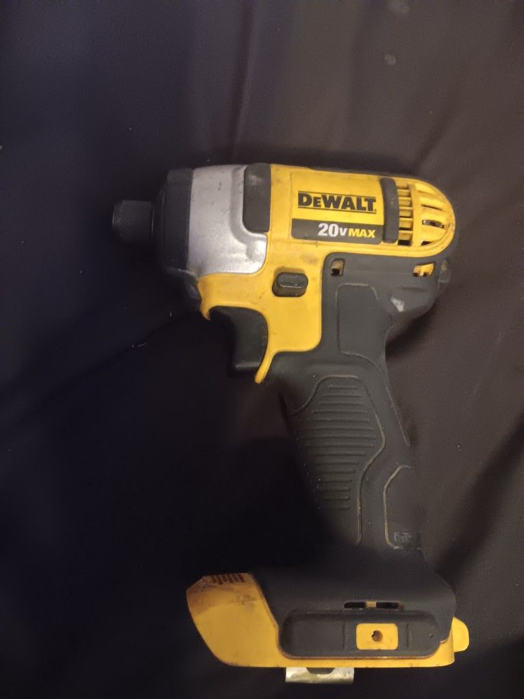 The wall quarter inch impact driver