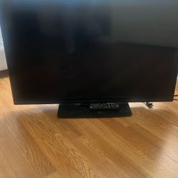 Insignia TV 32 Inches For Sale 