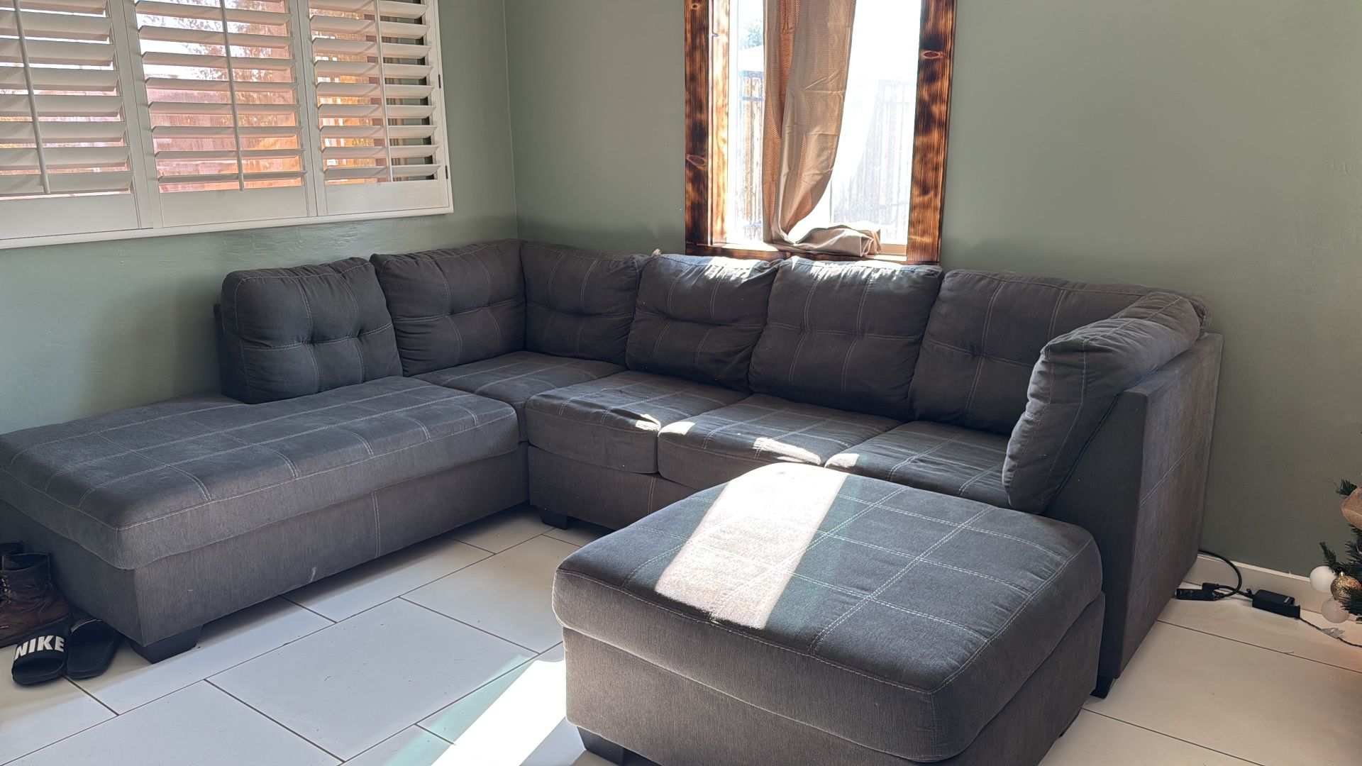 Dark Grey Sectional couches / Sofa Bed