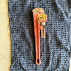 14 Inches Pipe Wrench 