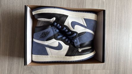 Nike Air Jordan 1 BLUE MOON size 9