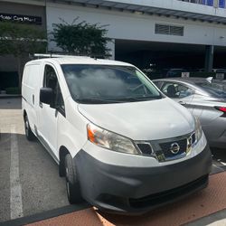 2017 Nissan Nv200 Excellent Condition/ Clean Title 