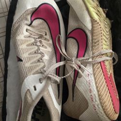 track spikes