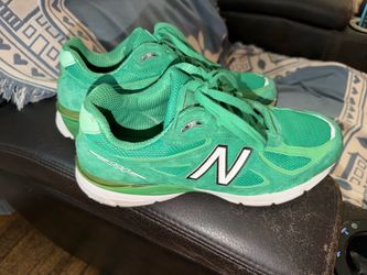 New Balance 990 Green Sneakers  size 9