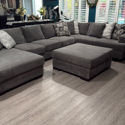 Gray Sectional Sofa - Great Condition 