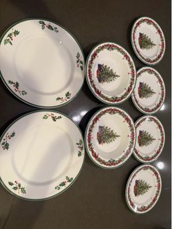Holiday Christmas Dinnerware Set – 8 Pieces ✨🍽️