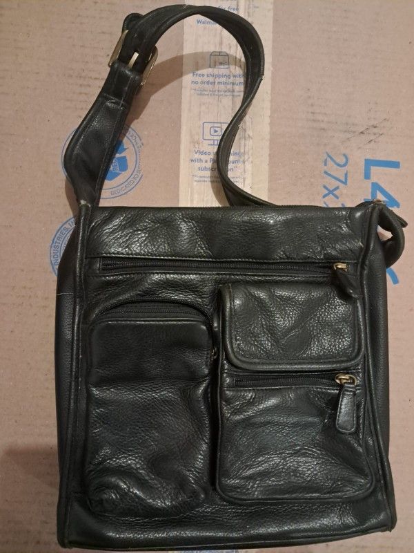 Vintage Relic By Fossil Shoulder Bag