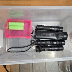 Nitecore 1000 lumen flashlights + charger