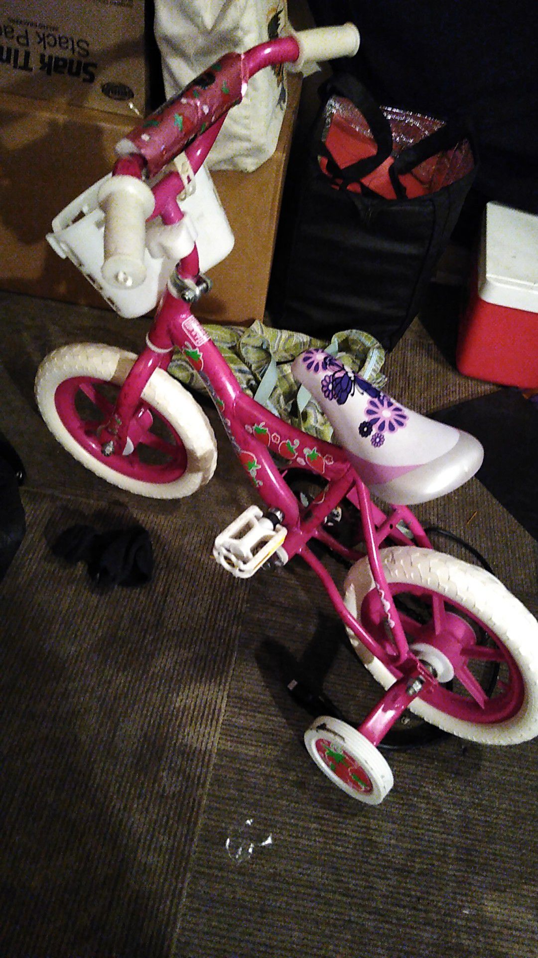 Toddler girls bike 20$