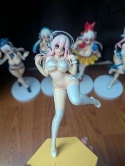 Super Sonico Anime Figure